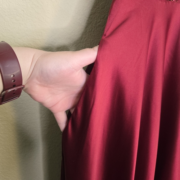 B. Darlin Women's Red Satin Sequin Halter Top Side Slit Maxi Dress Gown Sz 3/4 - Picture 8 of 16